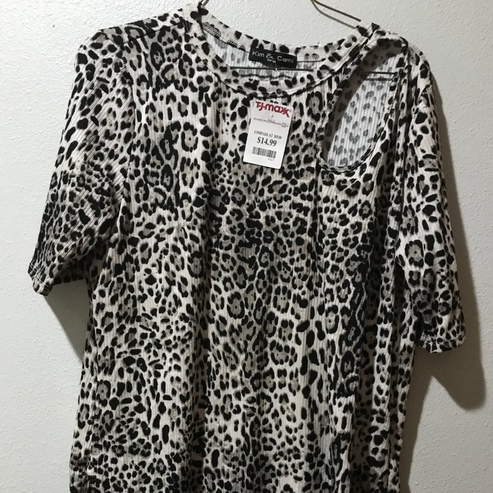 Ladies Lepoard top